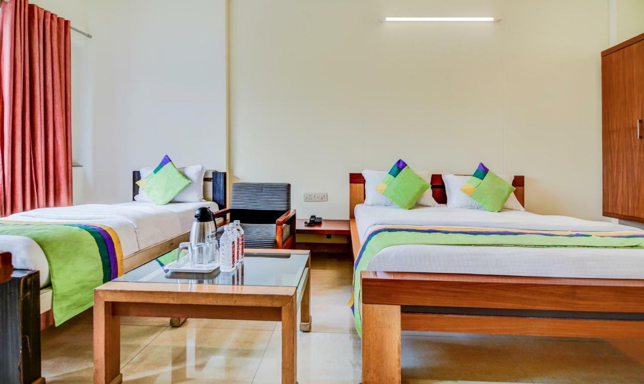 Hotel Treebo Trend Surya Nashik Exterior foto