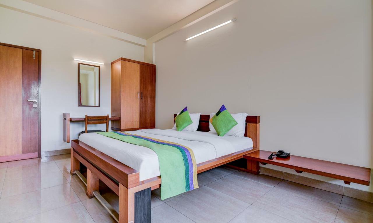 Hotel Treebo Trend Surya Nashik Exterior foto